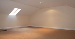 Bedroom 5 / Office