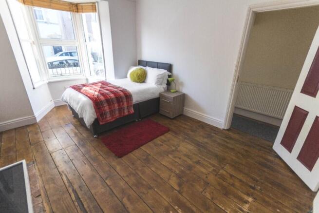 Plum Room @ £725pcm