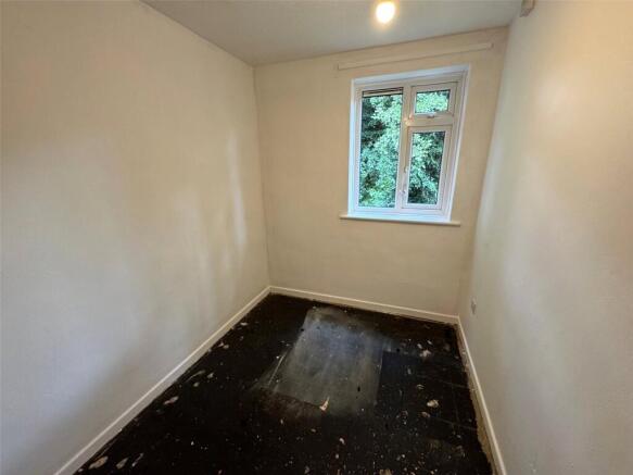 2 bed Flat for sale Image 6
