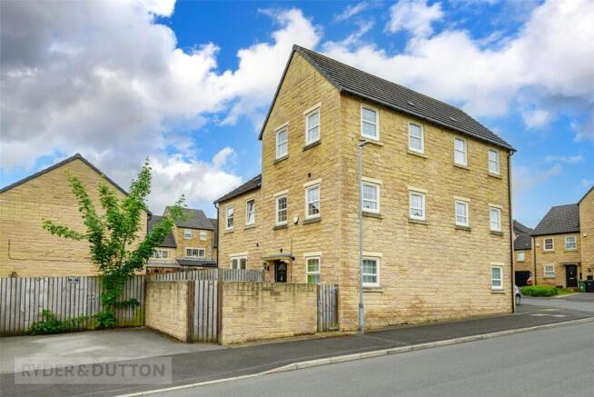 2 bed Terraced for sale in huddersfield