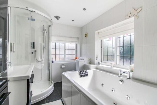 Master En-suite