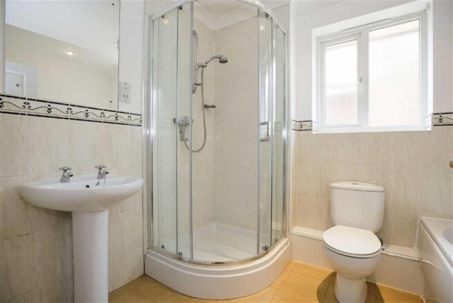 2nd view of bathroom