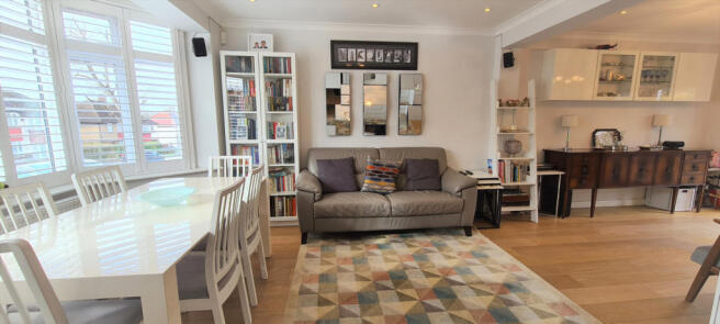 FRONT RECEPTION AREA