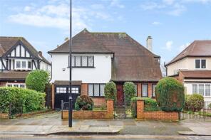 56, Corringway, Ealing W5 3AD