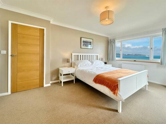 Bedroom 2.JPG