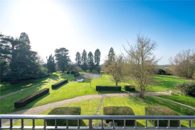 Highfield Hall Highfield Lane, Tyttenhanger, St. Albans, Hertfordshire, AL4 photo 4