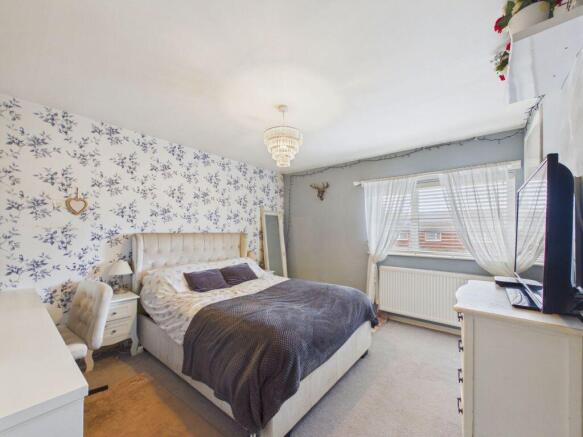 3 bed Semi-Detached for sale Image 9
