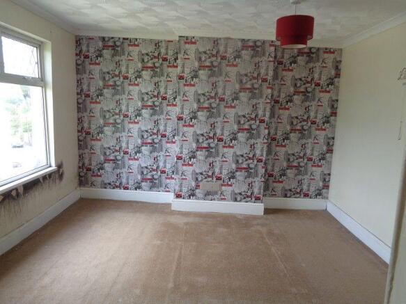 Bedroom 1 (FRONT)
