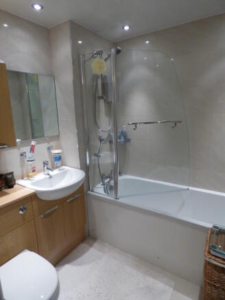 EN SUITE