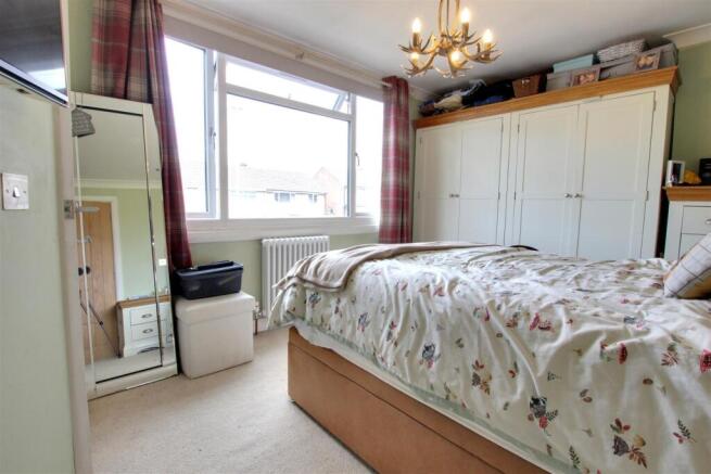 3 bed Semi-Detached for sale Image 11