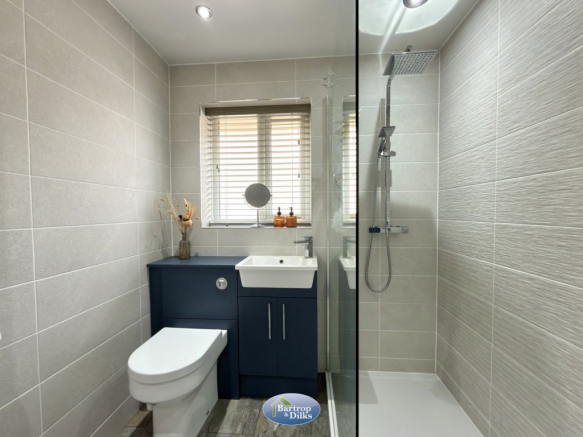 3 bed Detached Bungalow for sale Image 4