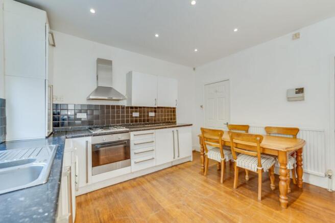 LIVING ROOM AND KITCHEN/DINER