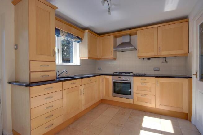 3 bed Semi-Detached for sale Image 4