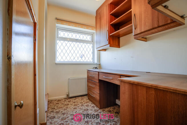 4 bed Detached for sale Image 12