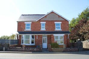 Villa Marina, Pencob, Station Square, Pwllheli LL53 5HG
