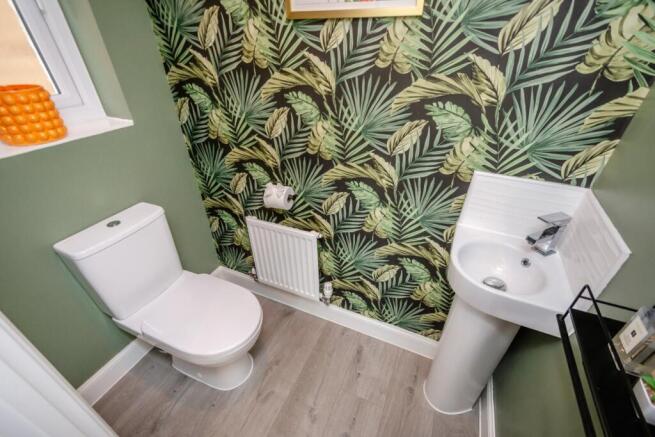 4 bed Detached for sale Image 11