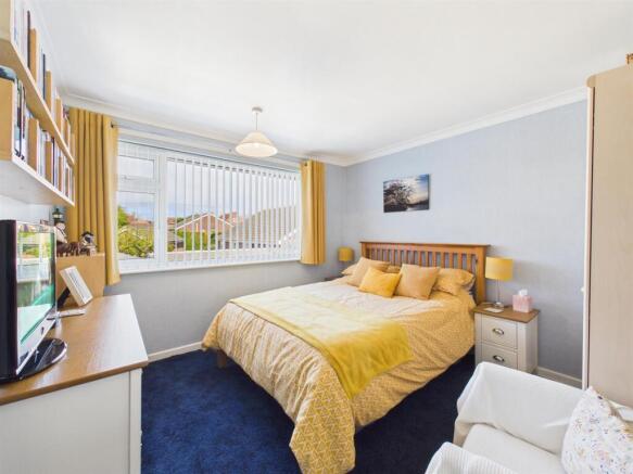3 bed Semi-Detached for sale Image 8