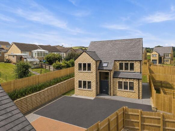 4 bed Detached for sale Image 11