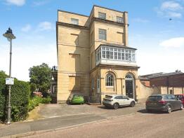 Flat 7, 12, Lansdown Crescent, Cheltenham GL50 2JY