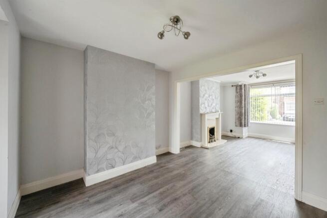 2 bed Semi-Detached for sale Image 4