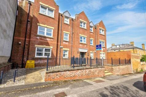 Apartment 4 Gatcombe Court, Back Princess Royal Terrace, Scarborough, North Yorkshire, YO11 2RB
