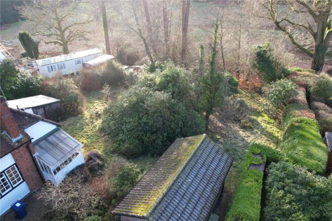 Bell Road, Haslemere, Surrey, GU27 photo 4