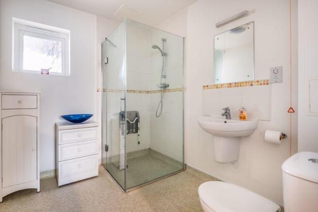 Ensuite