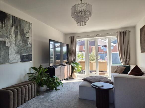 4 bed Detached for sale Image 5