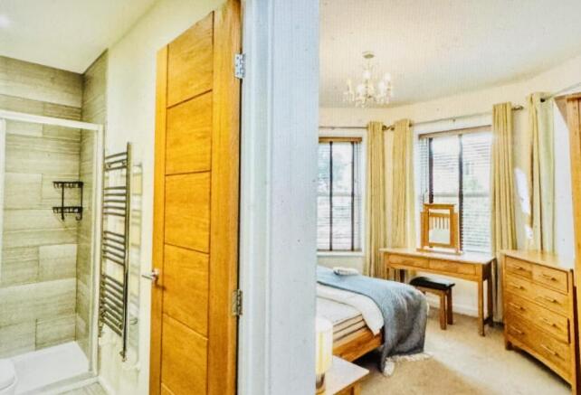 Bed ensuite