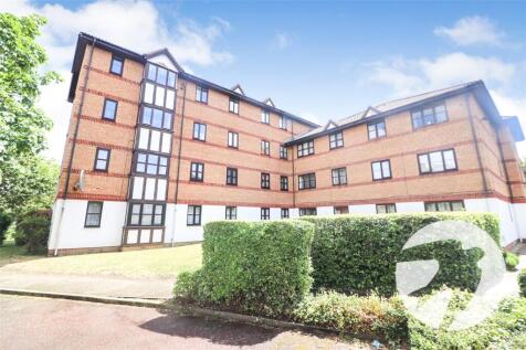Frobisher Road, Erith, DA8