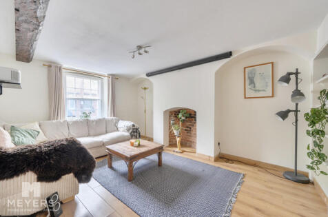 Princes Street, Dorchester, DT1 1