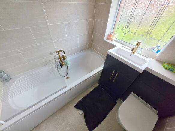 3 bed Semi-Detached for sale Image 10