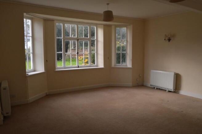 6 bed Detached to rent Image 5