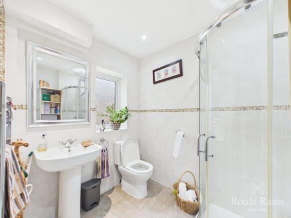 4 bed Semi-Detached for sale Image 7