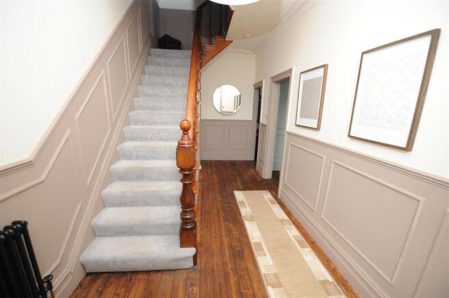 4 bed Semi-Detached for sale Image 5