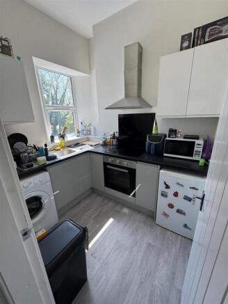 1 bed Flat to rent Image 7