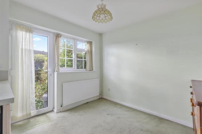 3 bed Town House for sale Image 5