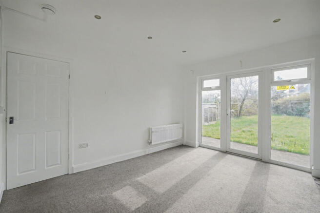 19 Marlborough Road, Beeston, Nottingham, NG9 2HG