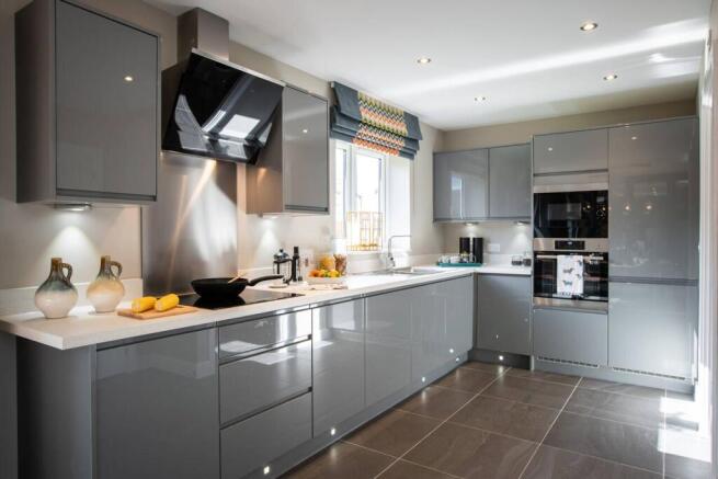 4 bed Detached for sale Image 5