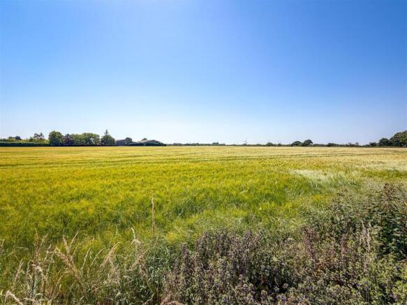 RURAL VIEWS TO REAR