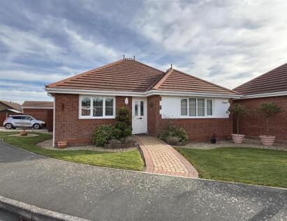 Summer Court, Towyn, Conwy, LL22