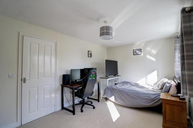 Bedroom 2.1