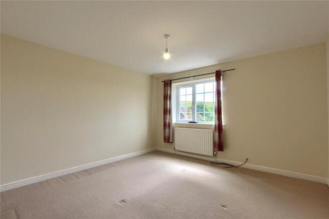 3 bed Semi-Detached for sale Image 8
