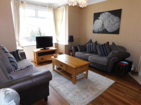 Lounge 1