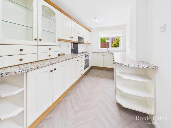 3 bed Semi-Detached for sale Image 8