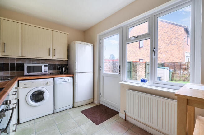 1407366-9-698221f...