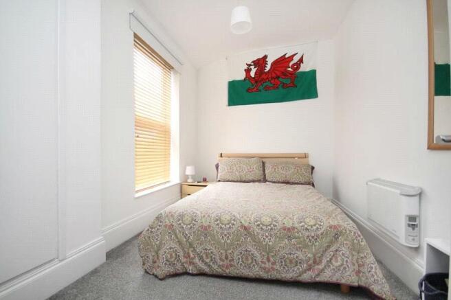 1 bed Flat for sale Image 4
