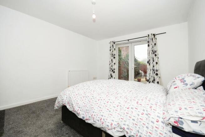 2 bed Flat for sale Image 4
