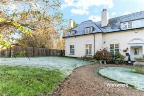 3, Oak Gate Cottages, Great North Road, Barnet EN5 4RJ
