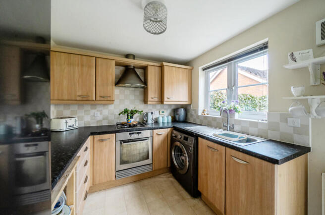 3 bed Semi-Detached for sale Image 4